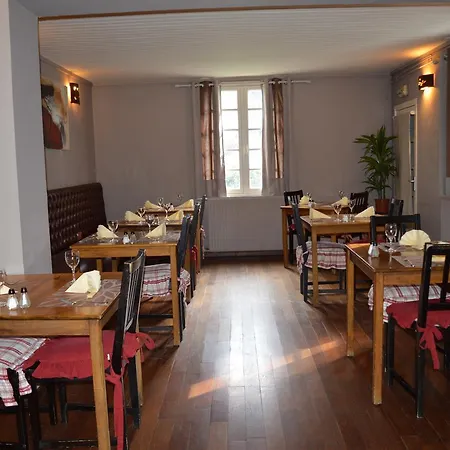 La Maison D'hoursentut Hotel