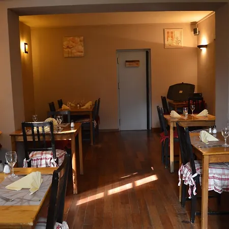 호텔 La Maison D'hoursentut 2*