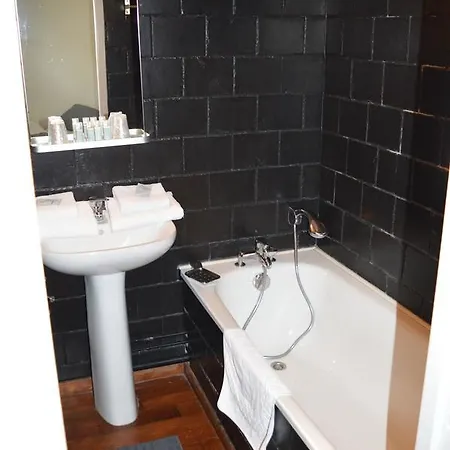 La Maison D'hoursentut 2* 캄팡